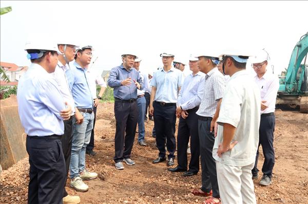 Chủ tịch HĐTV EVN đốc thúc tiến độ các vị trí móng cọc Dự án đường dây 500kV NMNĐ Nam Định 1 – Phố Nối 